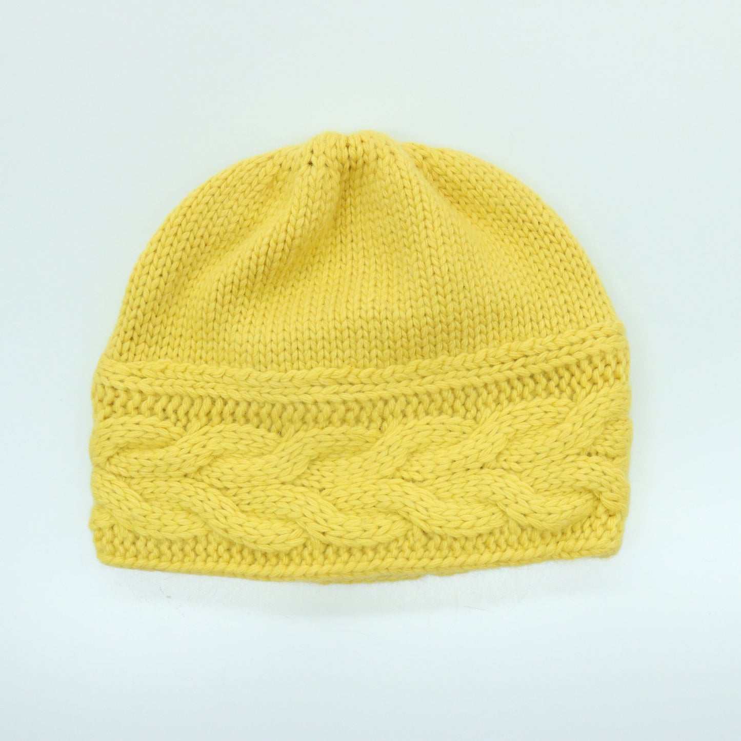 BEANIE IN CABLES DESIGN-2