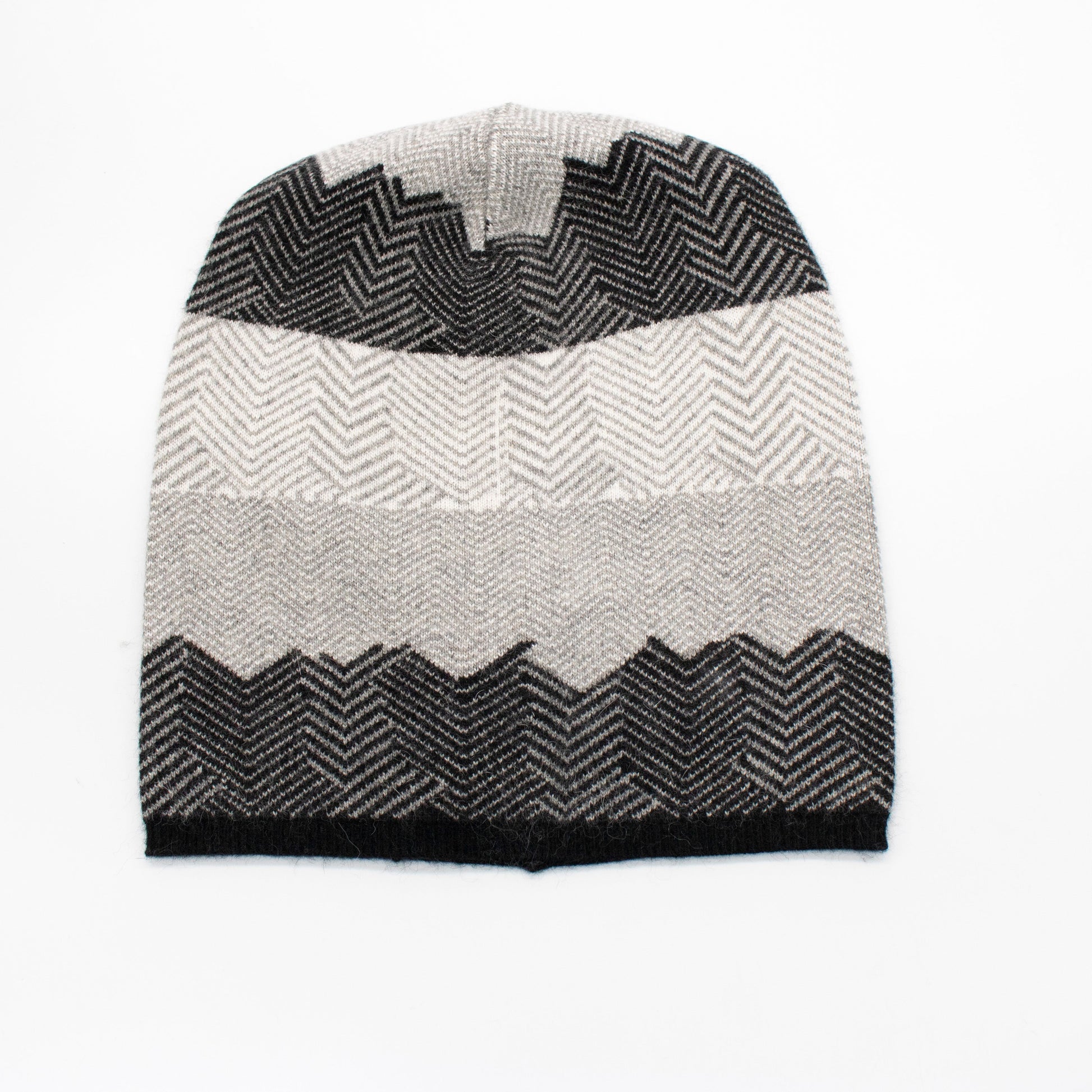 SLOUCHY HAT IN GEOMETRIC DESIGN-1