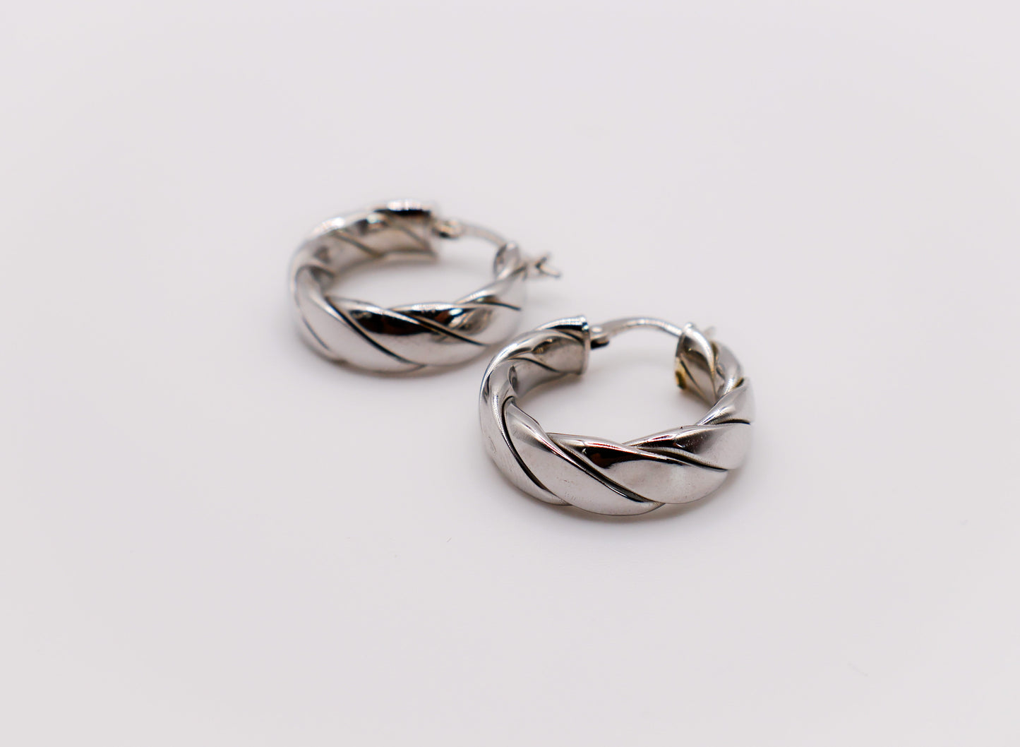 Italian Twirl Silver Hoop Earrings-2