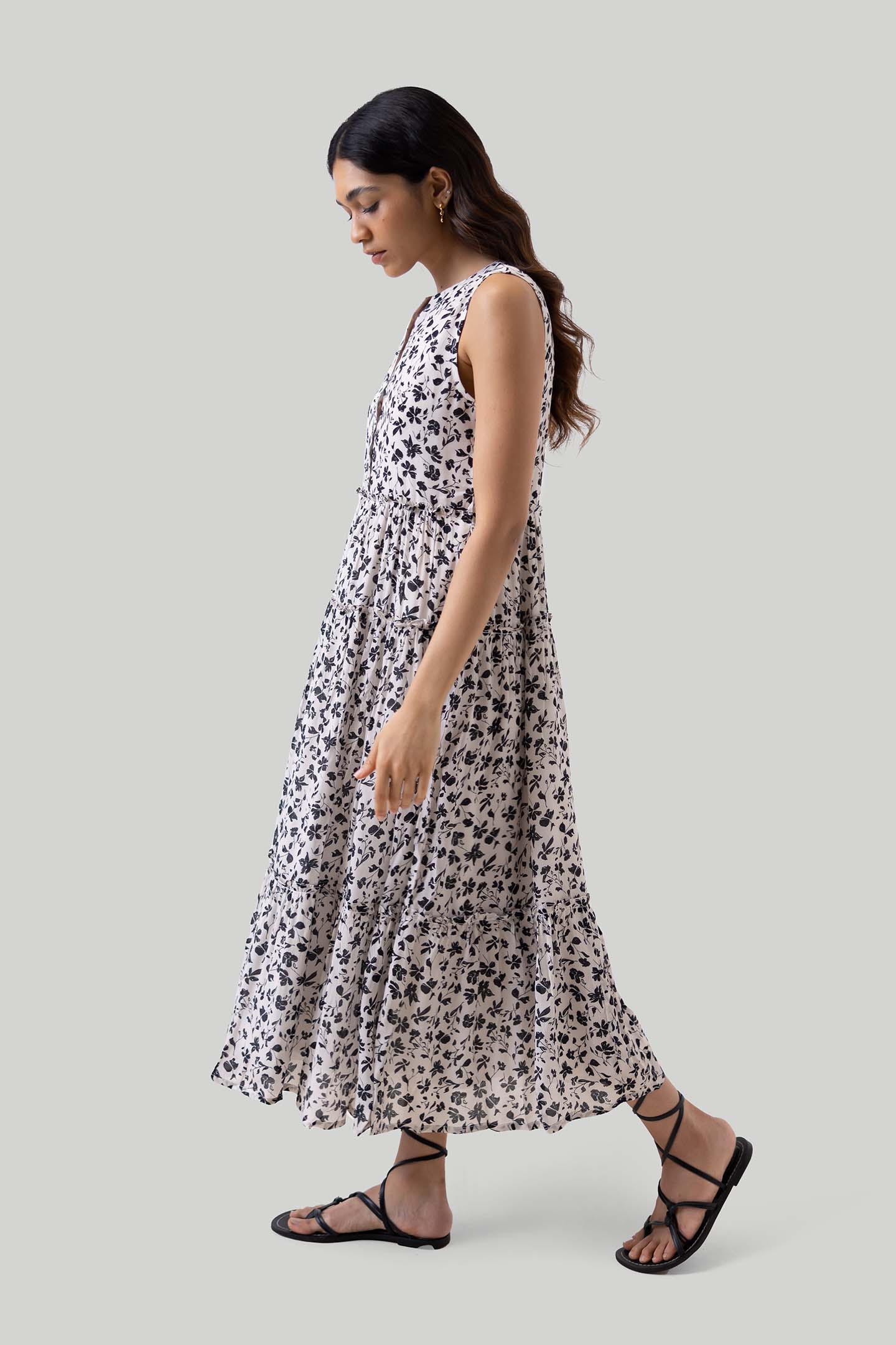 Sleeveless Tiered Floral Maxi Dress-3