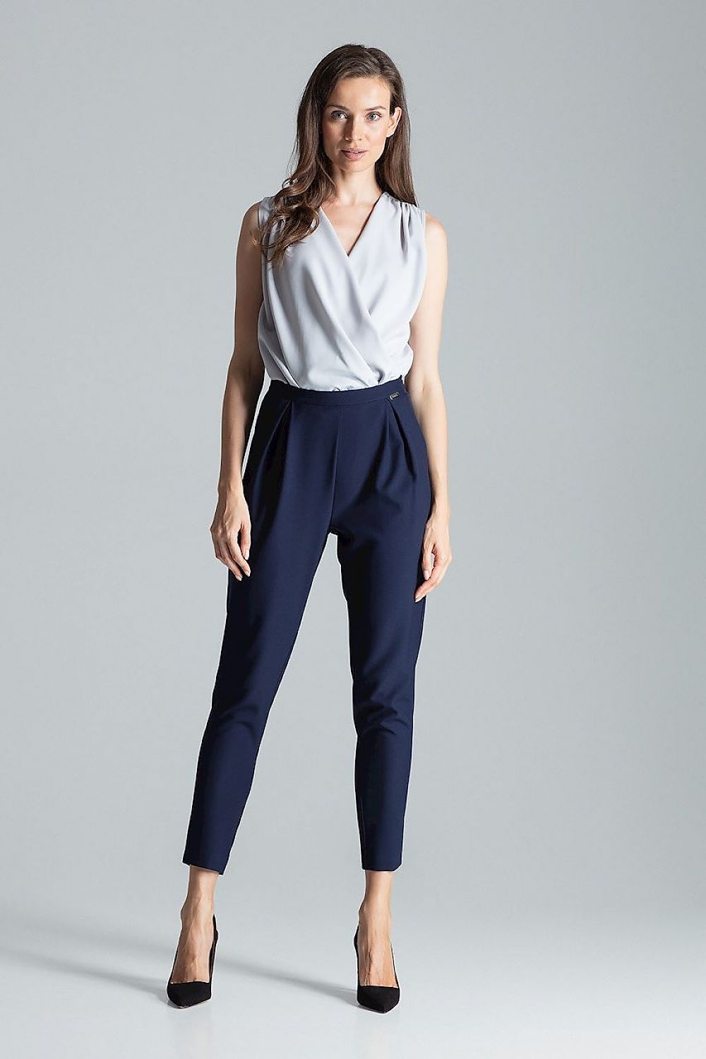 Classic Pleated Tapered Trousers