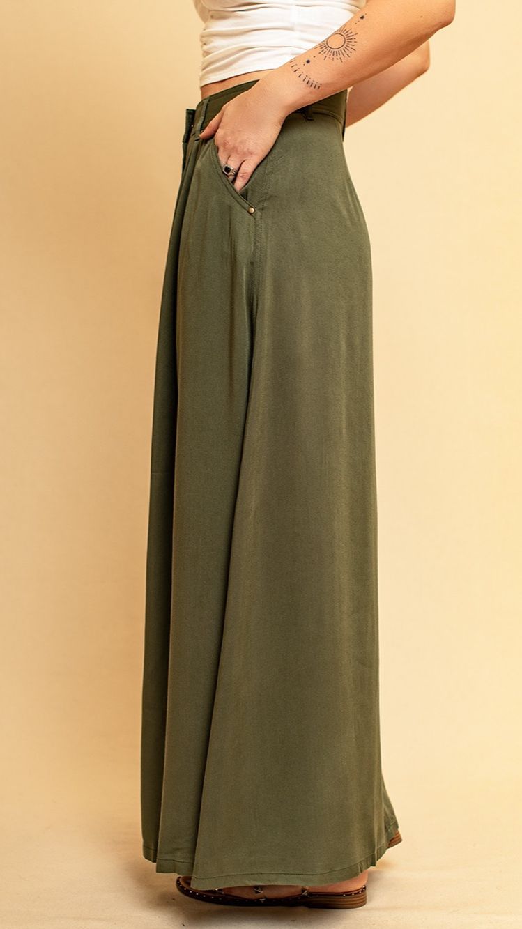 Button Pleated Skirt